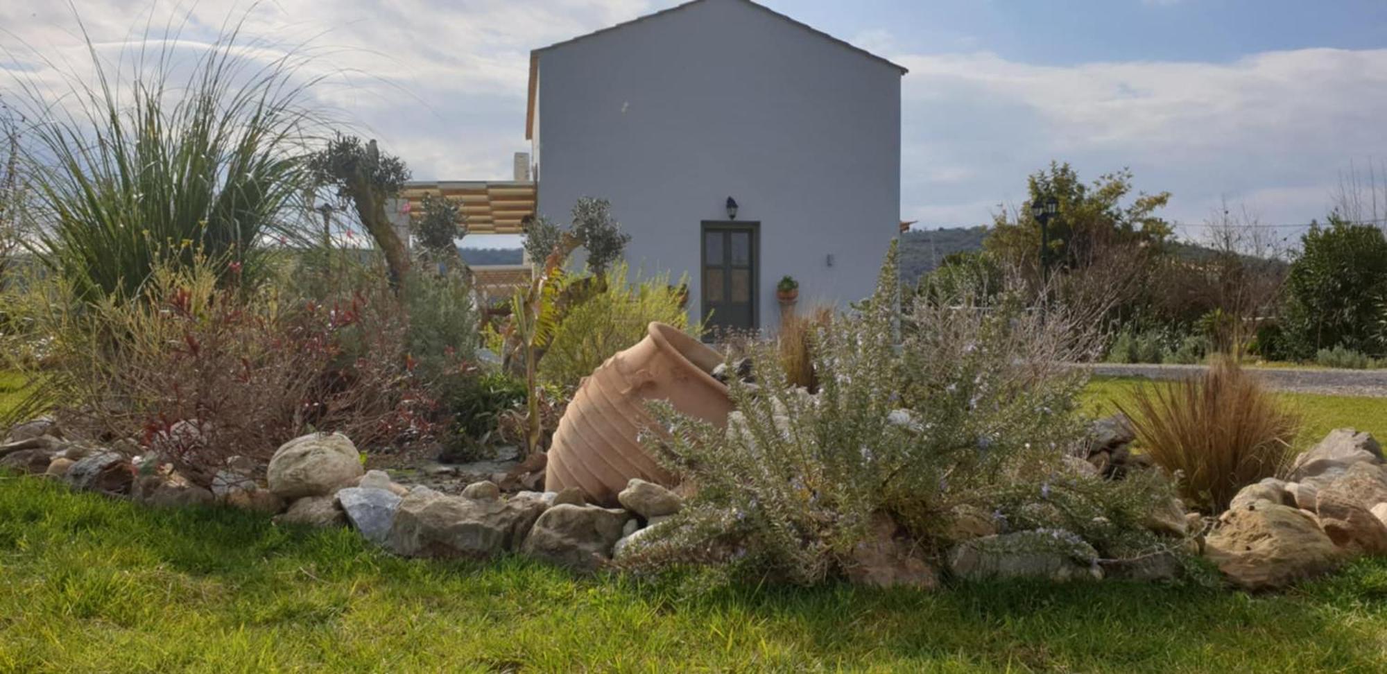 La Familia Luxury Private Maisonettes Near The Sea Gytheio Exteriör bild